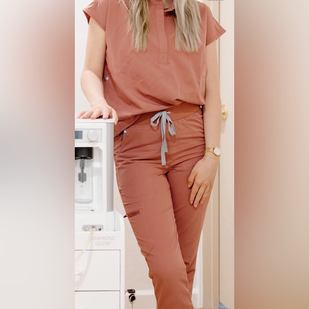 Figs Scrub Set Top & Joggers